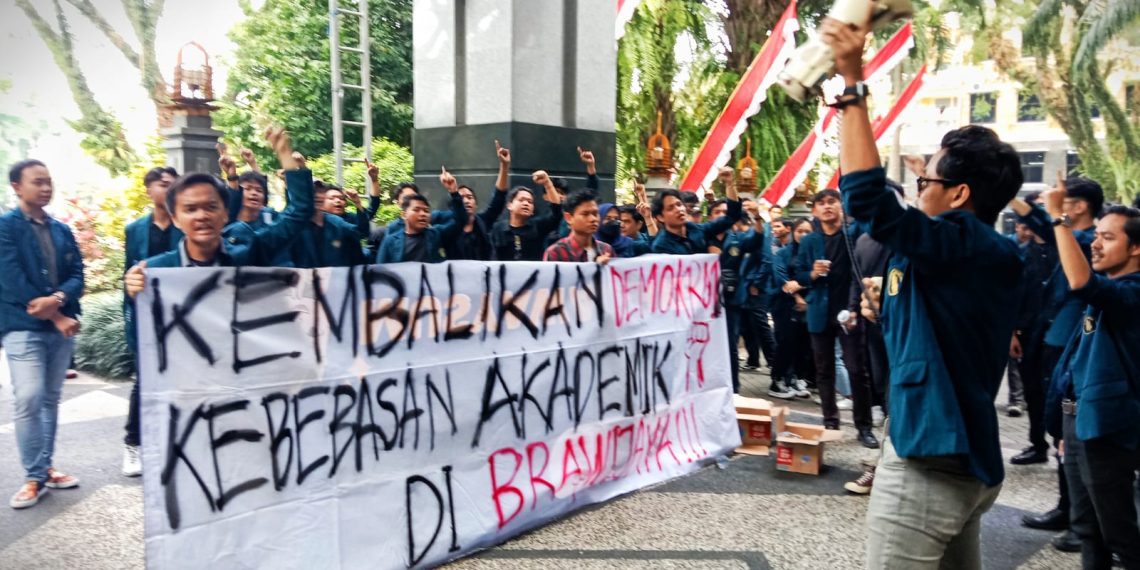 Amarah Brawijaya Menuntut Penandatanganan Piagam Kedaulatan Mahasiswa